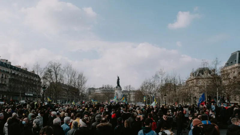 Du bas vers le haut : comment les quartiers populaires français forgent leurs propres leviers d'émancipation